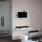 Milano 3* Μπουργκάς