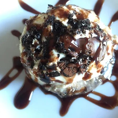 Milano 3* بورغاس