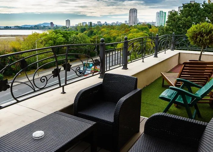 Milano 3* Burgas City